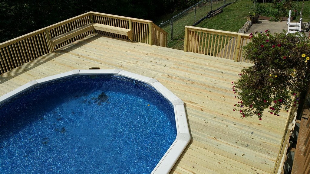 Deck Builder In Rogers, Arkansas